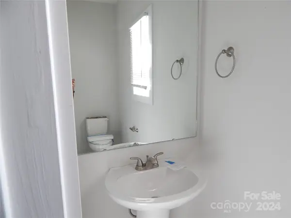 5637 Second ST, Charlotte, NC 28208