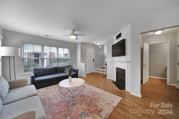 3235 Weston ST, Charlotte, NC 28209