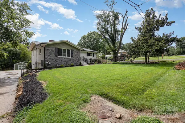 227 Laverne DR SW, Concord, NC 28025