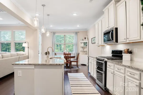 174 Rain Shadow DR, Mooresville, NC 28115