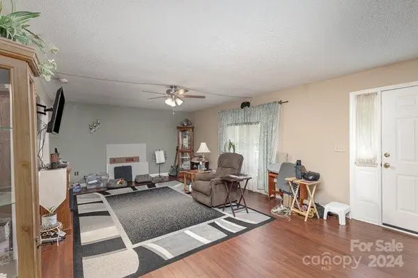 1949 Ridge RD, Clover, SC 29710
