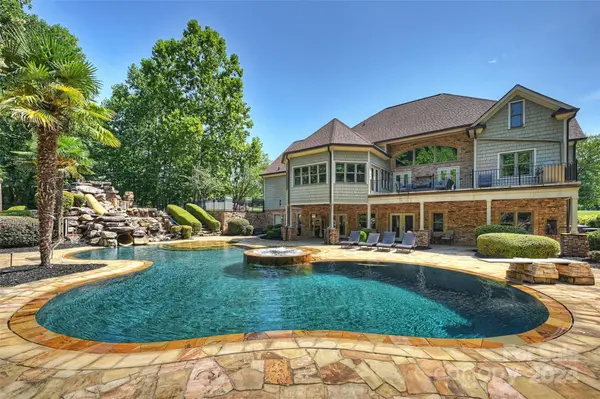 172 Sunfish DR, Mooresville, NC 28117