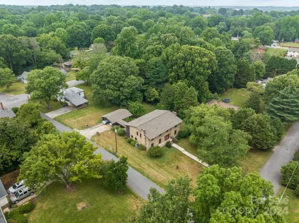203 Valley ST, Statesville, NC 28677
