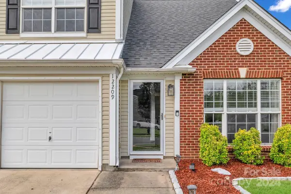 12209 Bobhouse DR Charlotte, NC 28277