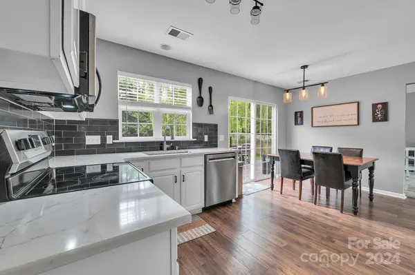 12209 Bobhouse DR Charlotte, NC 28277