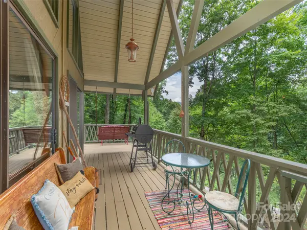1164 Mount Chalet RD, Canton, NC 28716