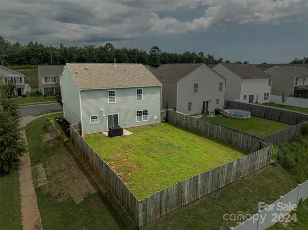 1903 Eastway DR, Dallas, NC 28034
