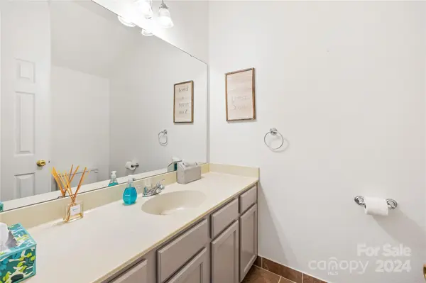 4622 Kingsland CT, Charlotte, NC 28269