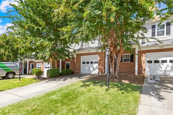 4622 Kingsland CT, Charlotte, NC 28269