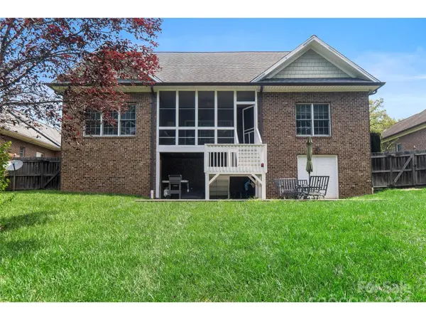 259 20th Avenue DR, Hickory, NC 28601
