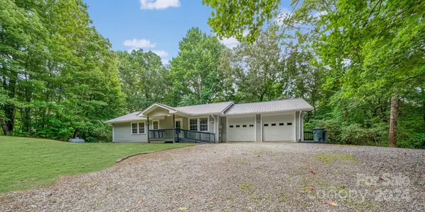 236 Reynolds Wood DR, Brevard, NC 28712