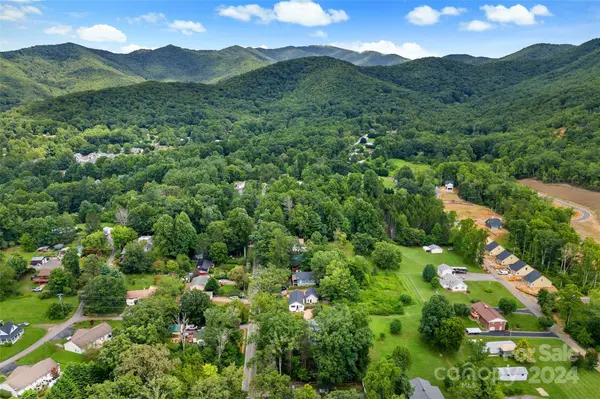 324 Mccoy Cove RD, Black Mountain, NC 28711