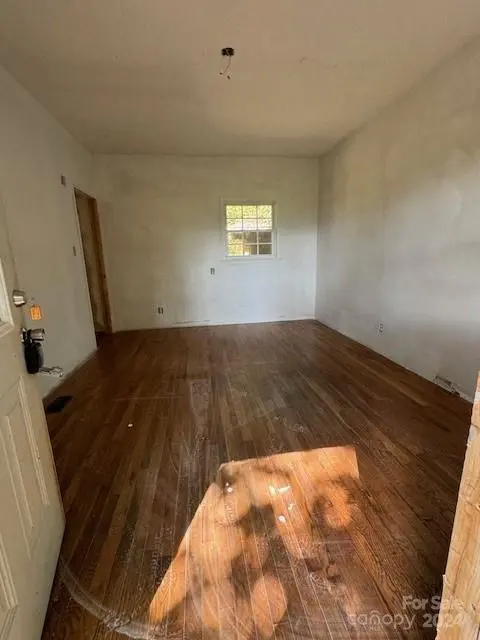 186 Sylvan Heights DR, Sylva, NC 28779