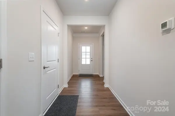 160 White Apple WAY, Statesville, NC 28625