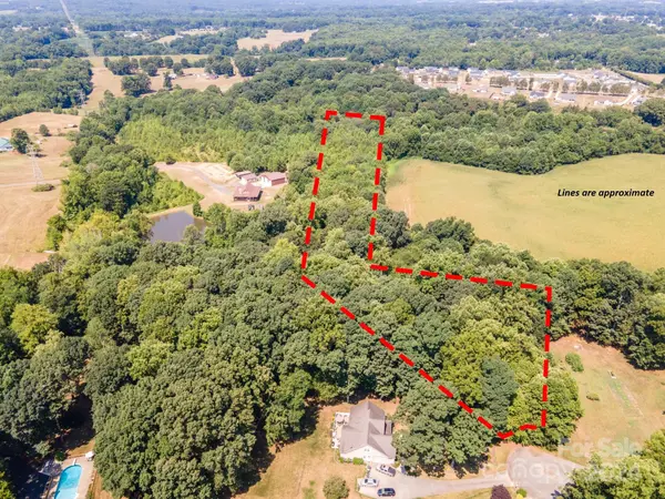 156 Verna DR, Statesville, NC 28625