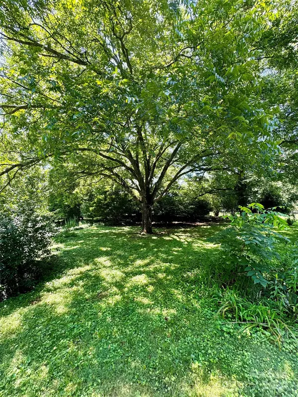 207 Stacy ST, Morganton, NC 28655