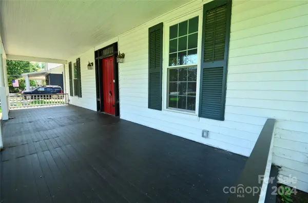 710 N Main AVE, Newton, NC 28658
