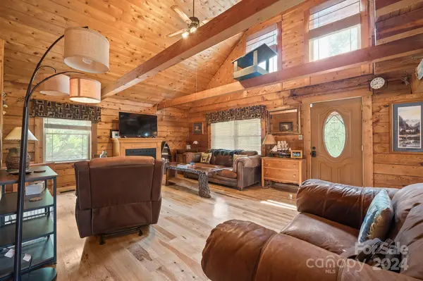 120 Shoreline LOOP, Mooresville, NC 28117