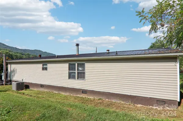 7 Lisa DR, Canton, NC 28716