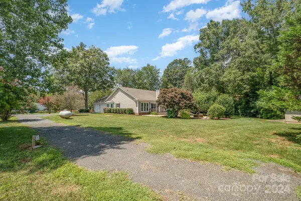 7911 Surry LN, Indian Trail, NC 28079