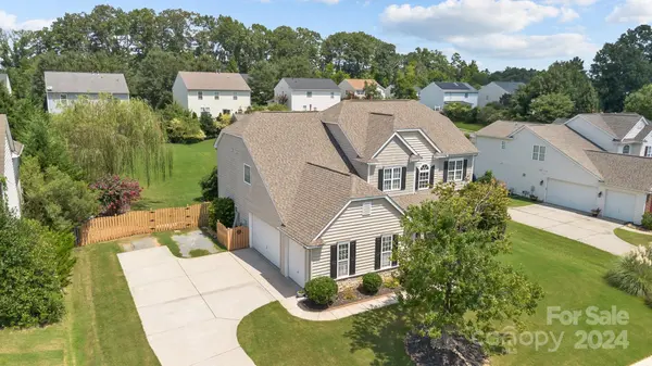 6402 Crosshall PL, Waxhaw, NC 28173