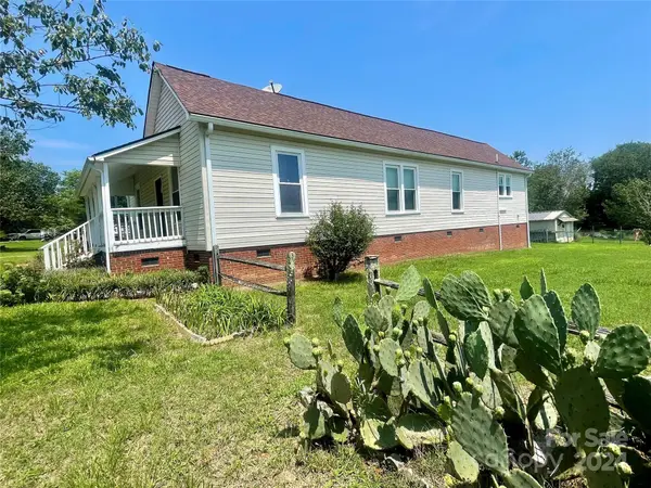 105 Cloverbrook DR, Clover, SC 29710