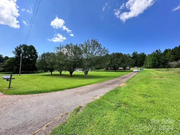3521 New Potato DR, Kannapolis, NC 28083