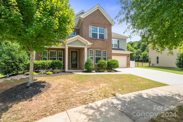 8915 Bur LN, Huntersville, NC 28078