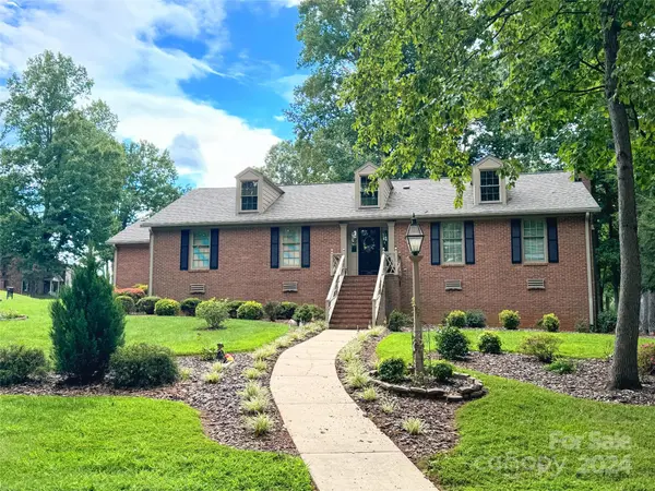 1910 Baker CT, Salisbury, NC 28146