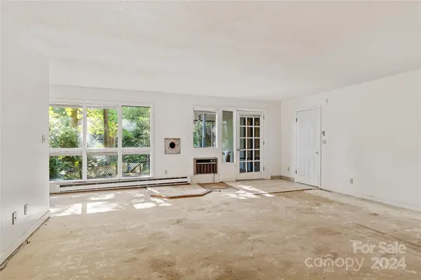 160 Lasae LN, Tryon, NC 28782