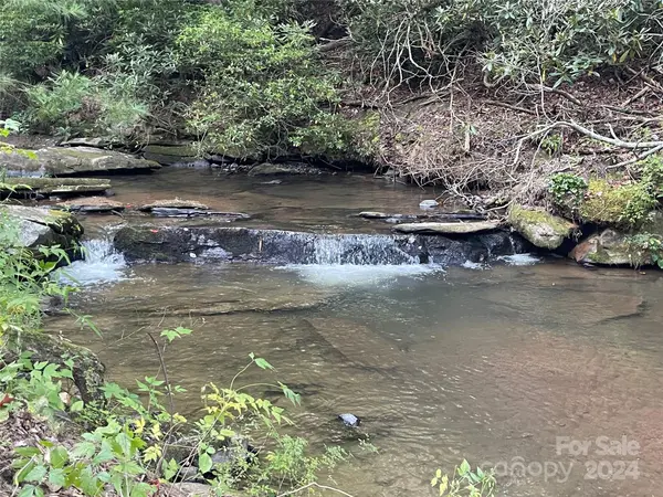 99999 Old Fort RD, Fairview, NC 28730