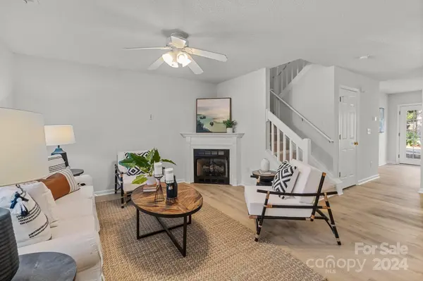 3012 Mayer House CT, Charlotte, NC 28214