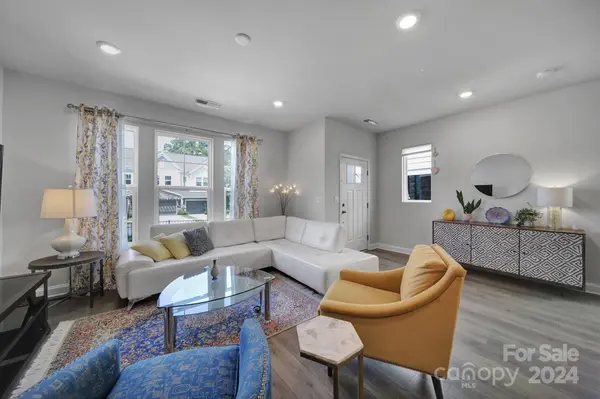 2518 Lydia AVE, Charlotte, NC 28205