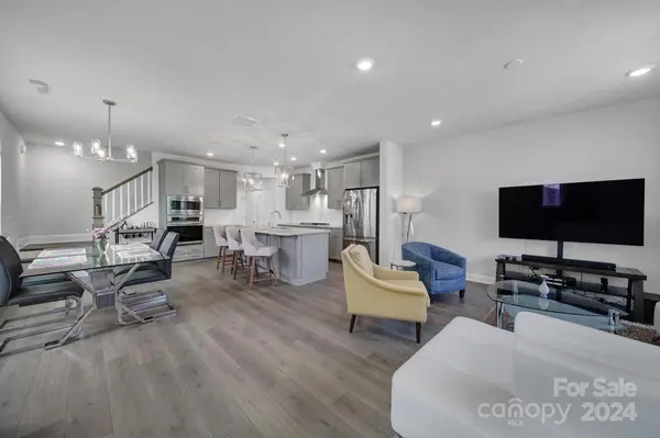 2518 Lydia AVE, Charlotte, NC 28205