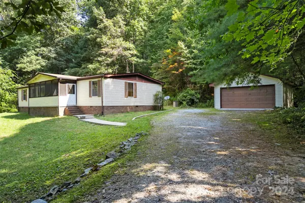 2519 Davis Mountain RD, Hendersonville, NC 28739