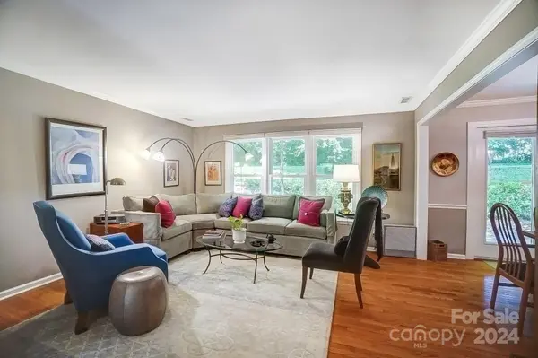 509 Dogwood LN, Belmont, NC 28012