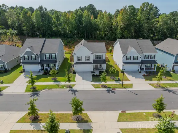 8416 Dumphries DR, Huntersville, NC 28078