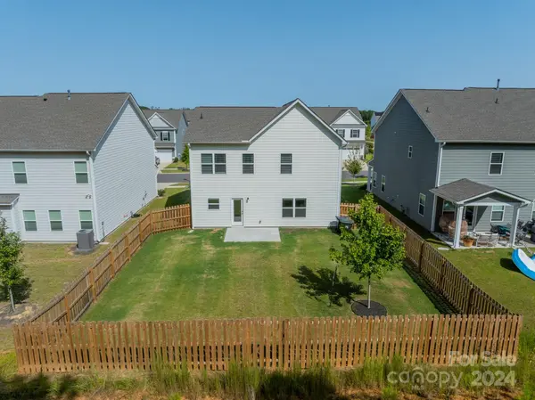 8416 Dumphries DR, Huntersville, NC 28078