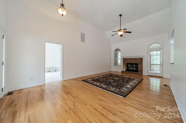 285 River Birch CIR, Mooresville, NC 28115