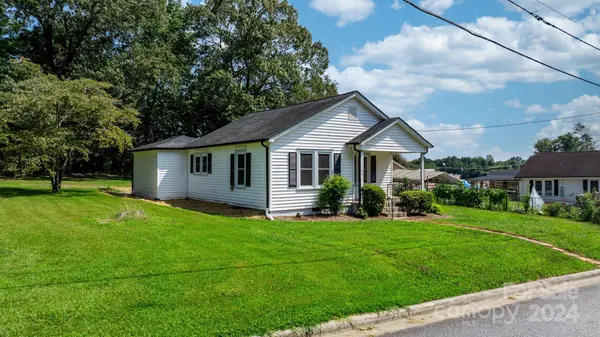 517 24th ST SW, Hickory, NC 28602