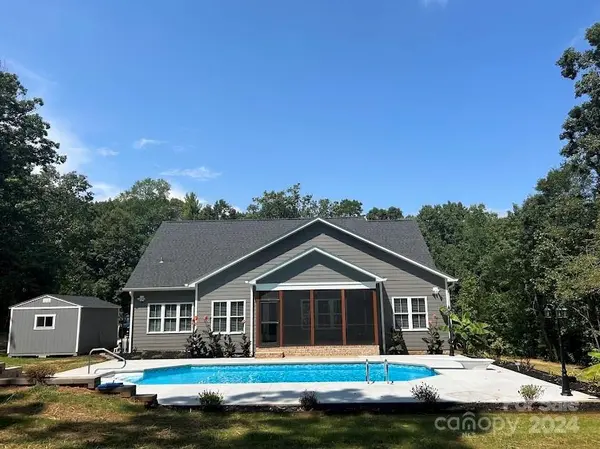 4592 36TH ST NE, Hickory, NC 28601