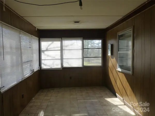 240 E Old County RD, Belhaven, NC 27810
