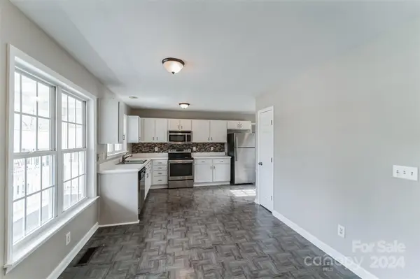 1150 Thelonious DR, Raleigh, NC 27610