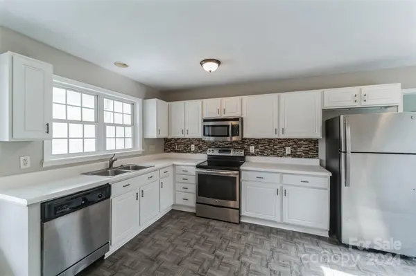 1150 Thelonious DR, Raleigh, NC 27610
