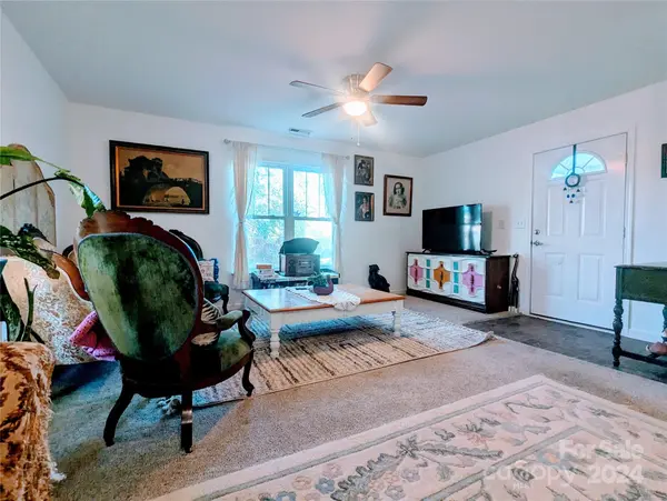 82 Victoria Springs DR, Flat Rock, NC 28731