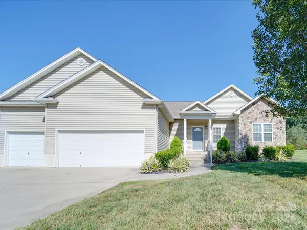 157 Wheatfield DR, Statesville, NC 28677
