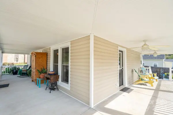 439 N Academy ST, Mooresville, NC 28115