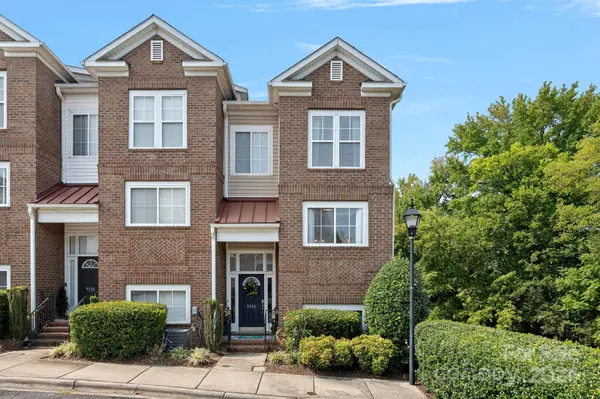9506 Dunbrody LN, Charlotte, NC 28273