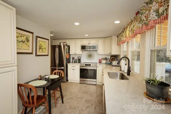 3084 W Main ST, Claremont, NC 28610