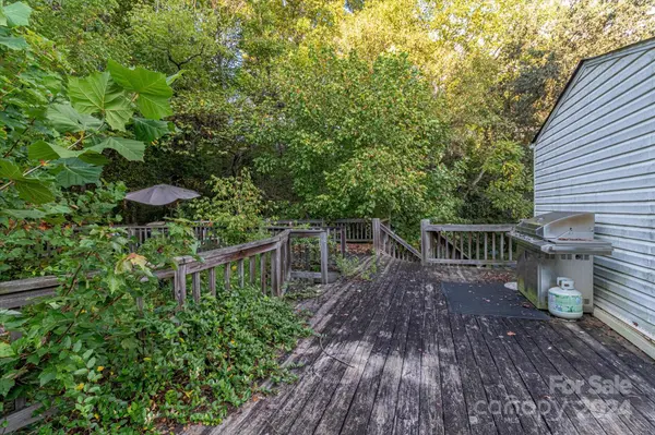 160 Flake RD, Harmony, NC 28634